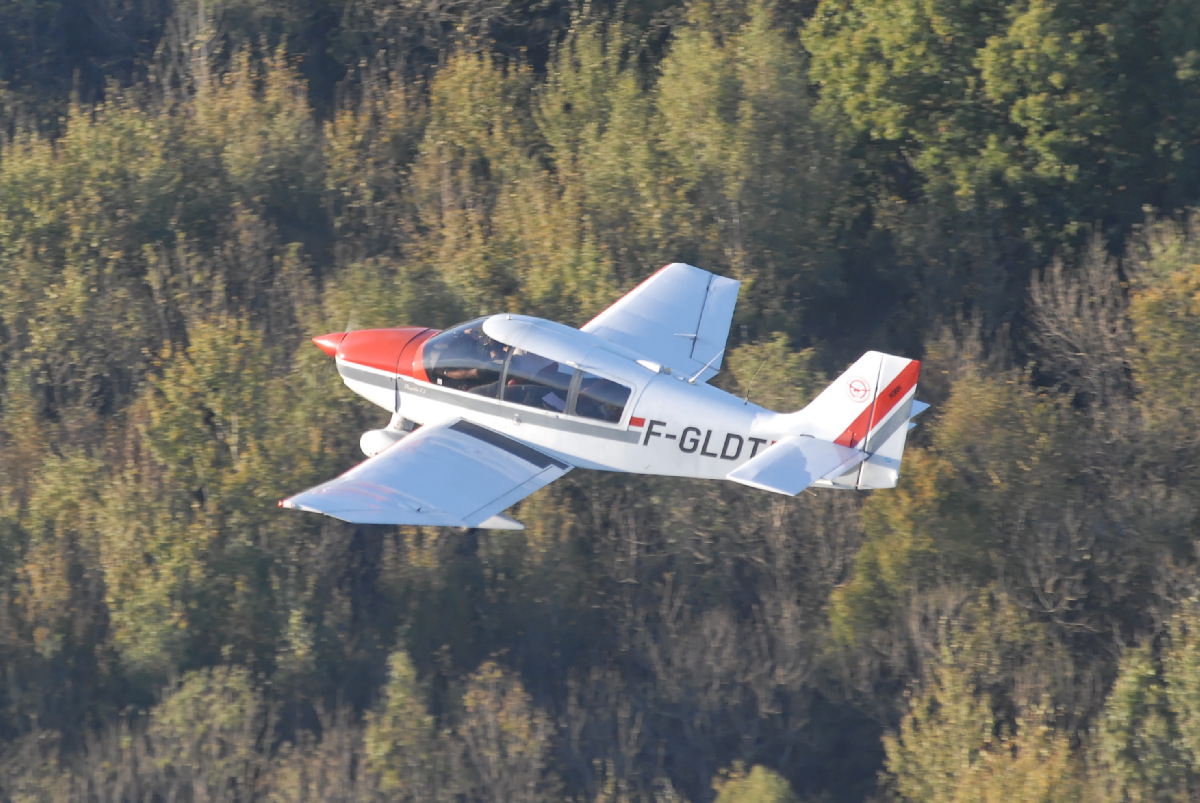 Robin DR400/120 F-GLDT